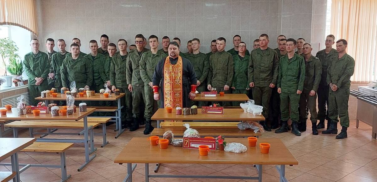 Настоятель храма святых Бориса и Глеба посетил военнослужащих накануне Пасхи